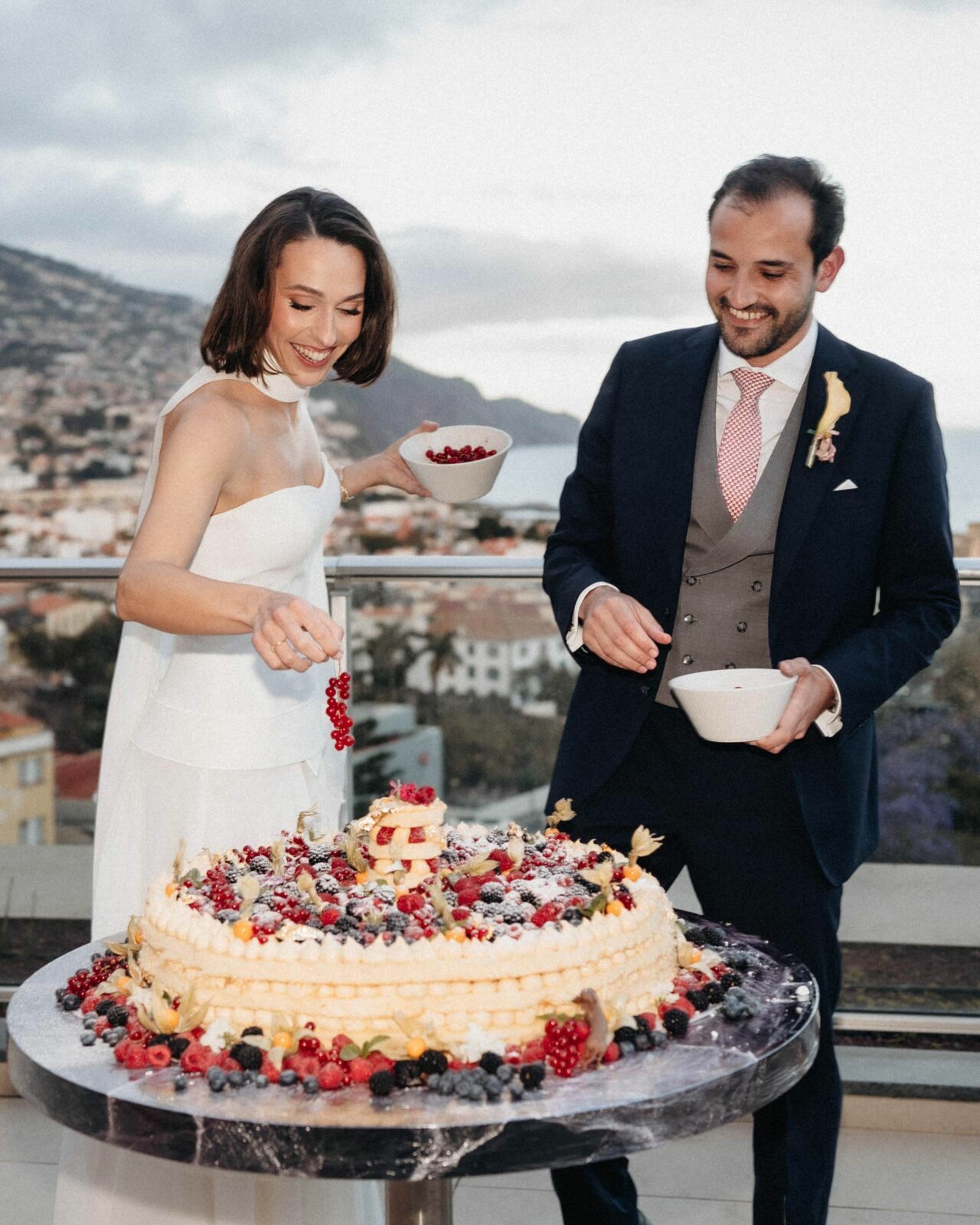 Foto Mariana & Francisco, Mariana & Francisco, um casamento vivido sem filtros no The Views Baía Hotel _ Madeira - Imagem 9